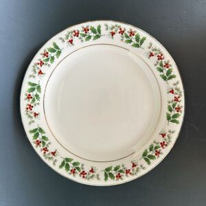 Vintage Gibson Christmas Holiday Harmony Salad Plate 7 In Gold Rim Disconnected